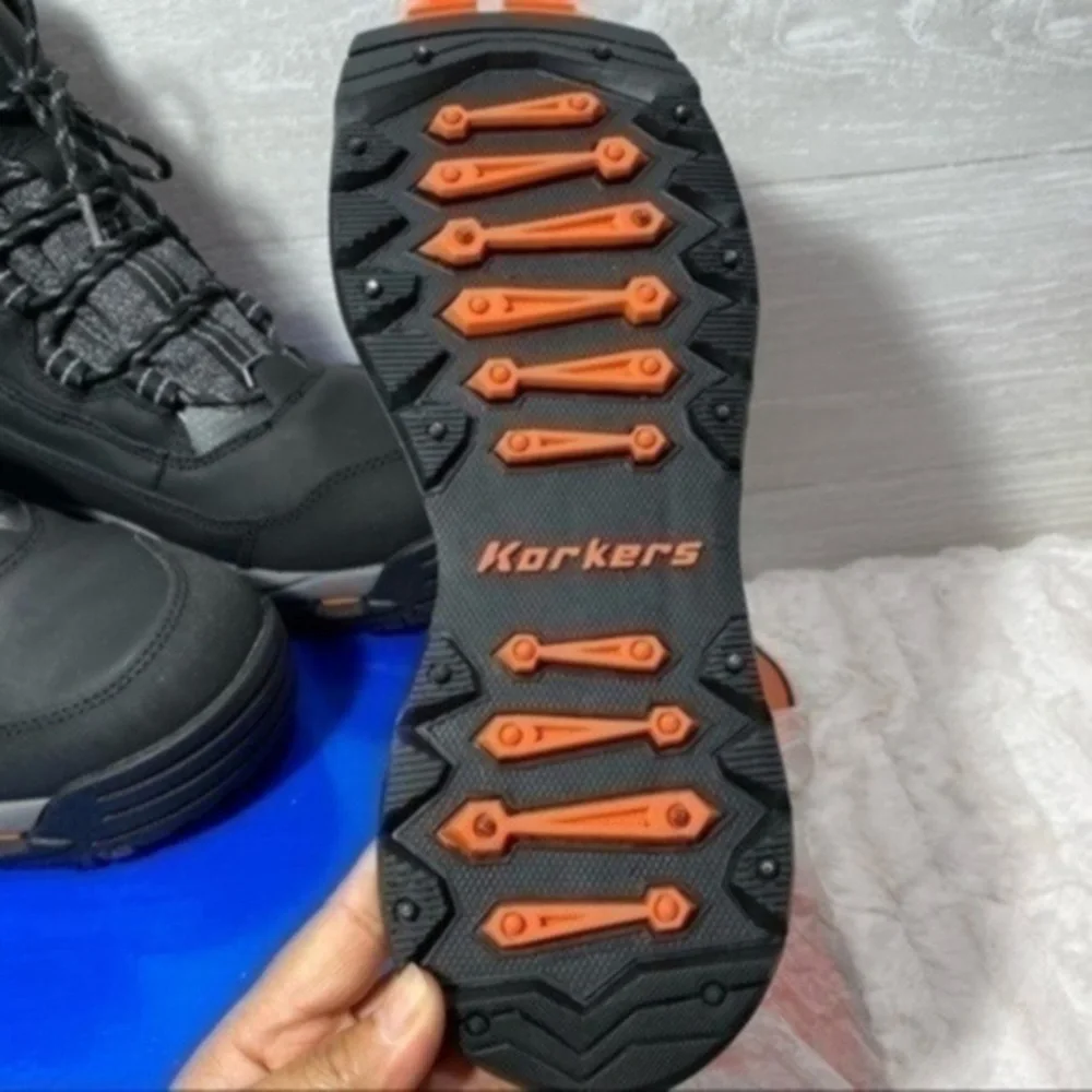 New Korkers Snowmageddon Boots size 9.5 color Black/Gray